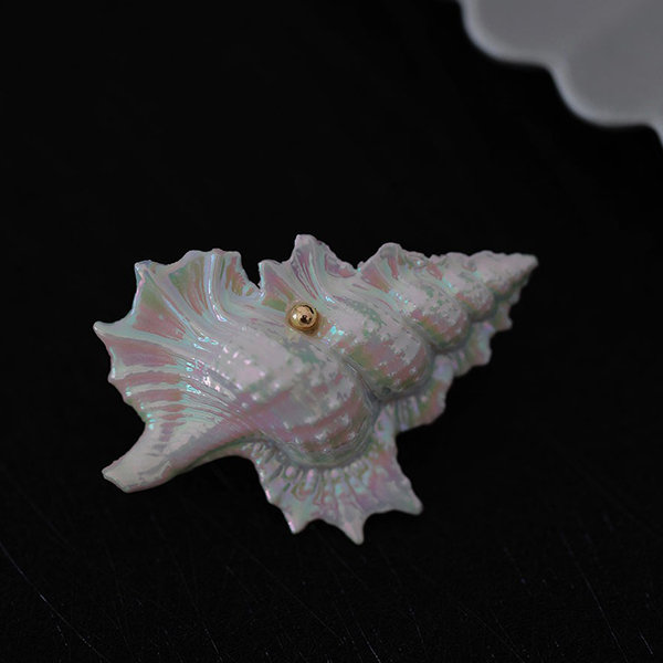 Conch Brooch - Ceramic - Iridescent