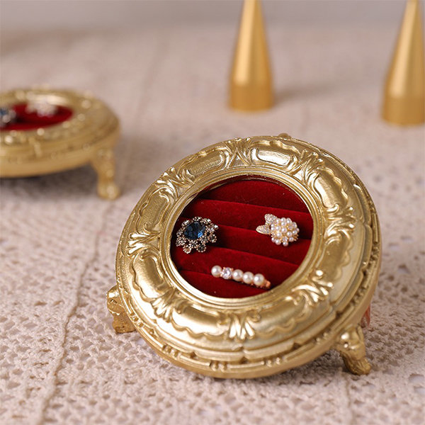 Royal Jewelry Showcase Stand - Resin - Velvet