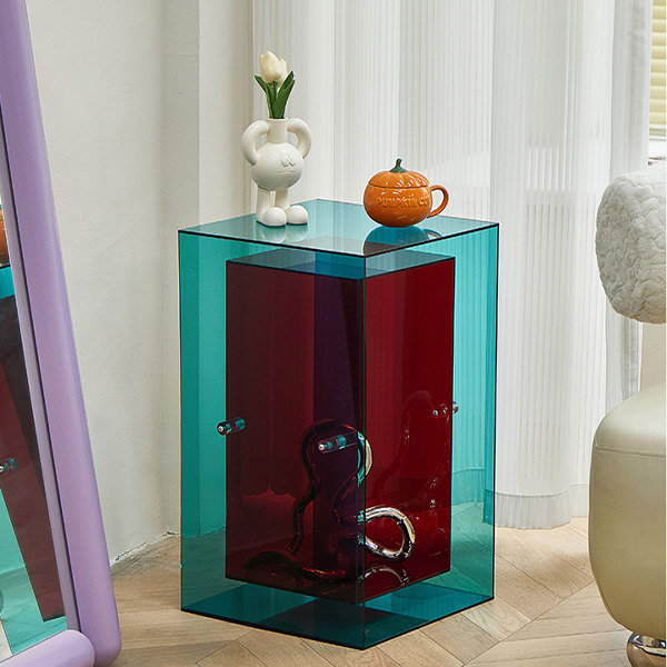 creative-side-table-acrylic-apollobox