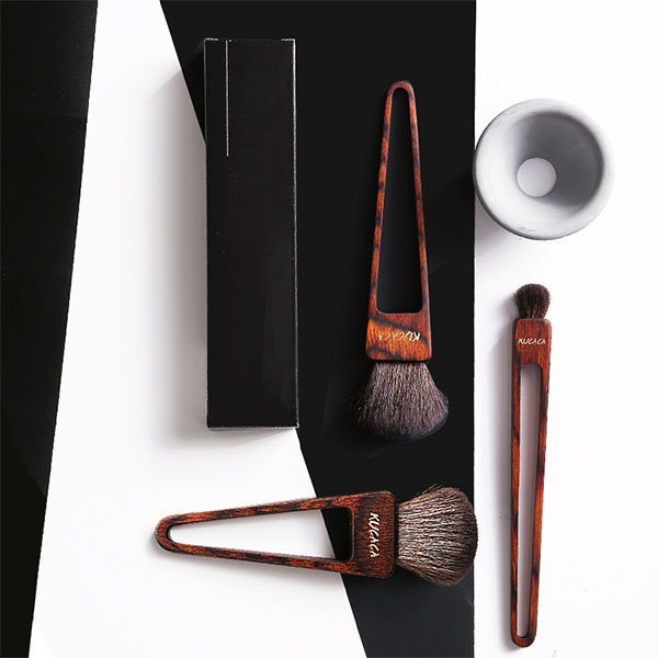 Wooden Makeup Brush Kit