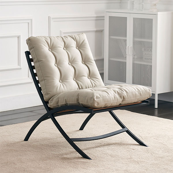 White best sale nordic chair