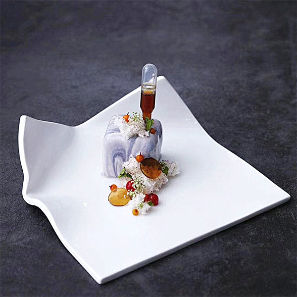 Creative Folded Angle Plate - Ceramic - White