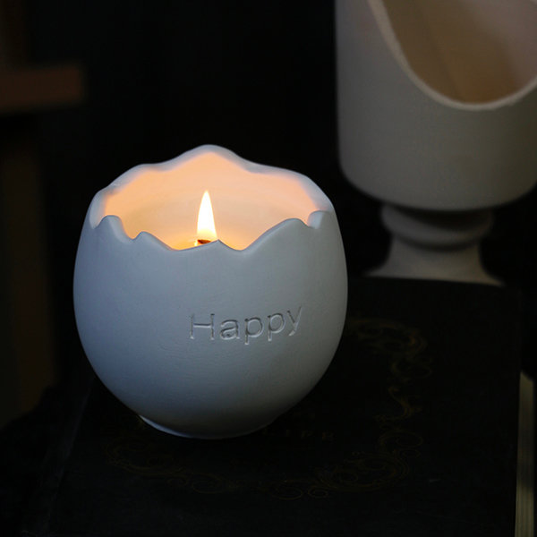 Heart Shaped Aromatherapy Candle Holder - Ceramic - ApolloBox