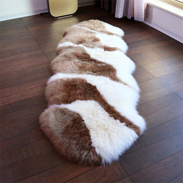 Sheepskin Rug - With Wave-Edged - Cream - Coffee image