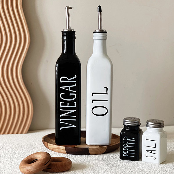 Black and White Seasoning Bottle Set - 2 Pcs - Vessels For Your