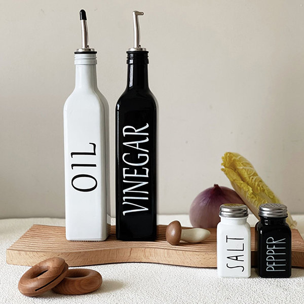 Black and White Seasoning Bottle Set - 2 Pcs - Vessels For Your Favorite  Spices from Apollo Box
