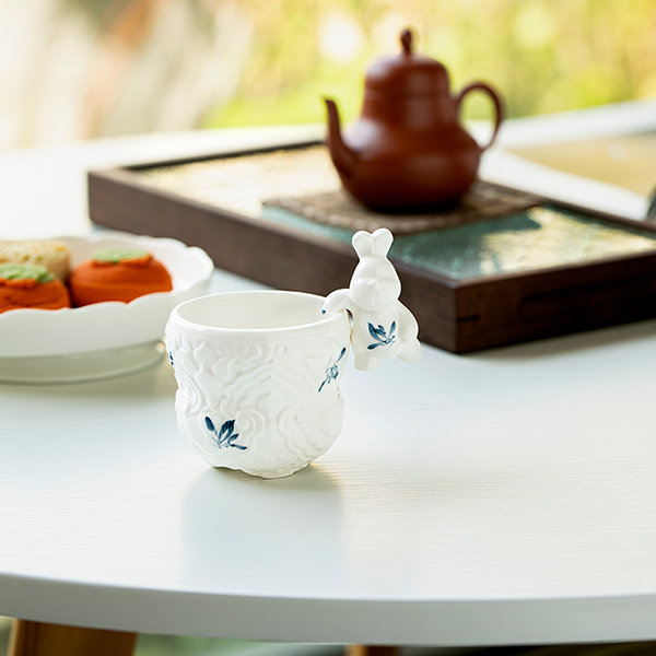 Pink Bunny Teapot - Ceramic - A Whimsical Addition to Your Tea Time -  ApolloBox