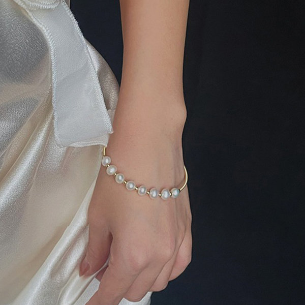 Elegant Pearl Bracelet Apollobox