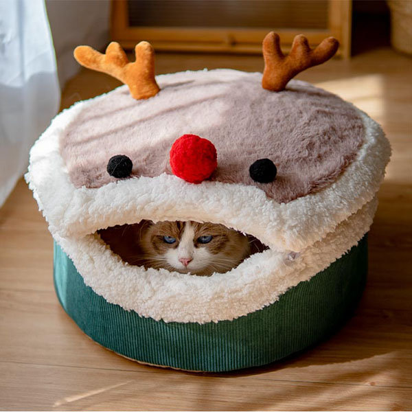 Santa hat 2024 cat bed