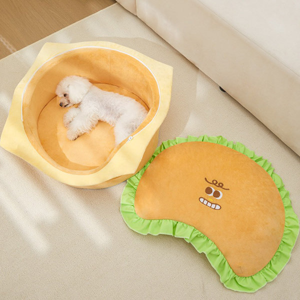 Hamburger shop dog bed