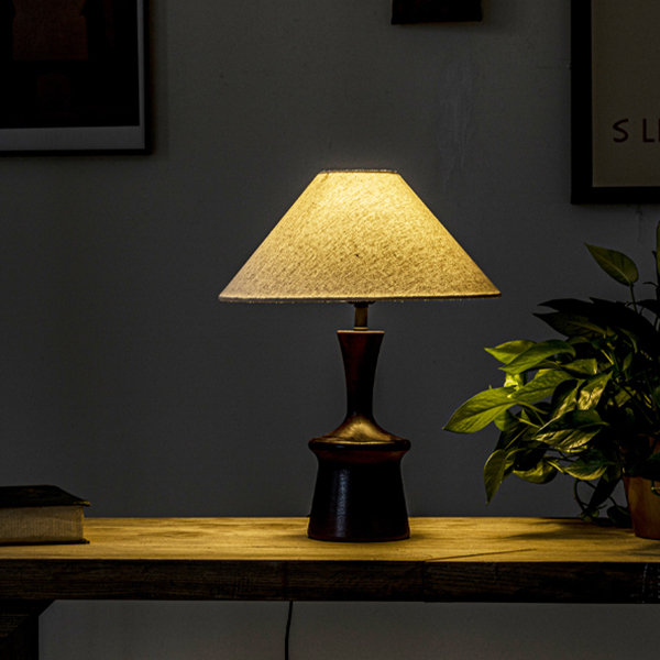 Classic Simplicity Table Lamp - Timeless Vintage Appeal - ApolloBox