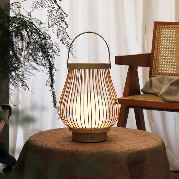 Bamboo pop-up lantern with speaker
