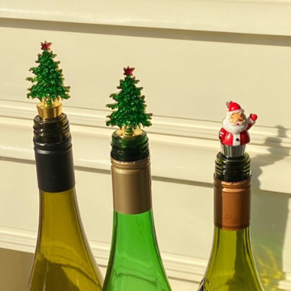 Christmas Themed Wine Glass - Cute Festive Patterns - Santa Claus -  ApolloBox