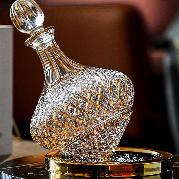 Tilting Luxury Decanter Wine Set - Glass - Crystal-clear Design