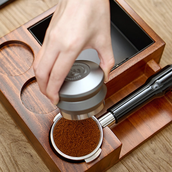 Coffee distributor tamper with 3 earrings a basic for any barista 