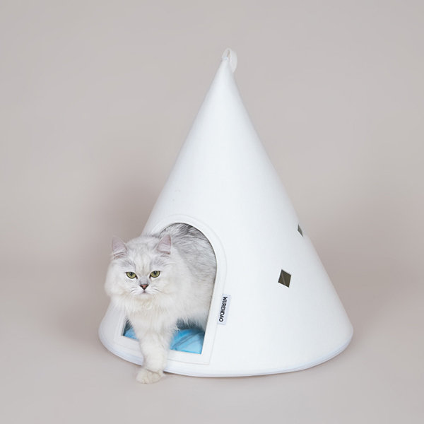 Snowy Mountain Felt Cat Bed - Winter Warmth - Pet Tent