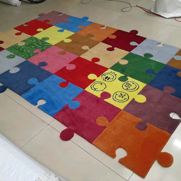 Jigsaw rug and puzzle rug from Unique Boutique ~ Fresh Design Blog