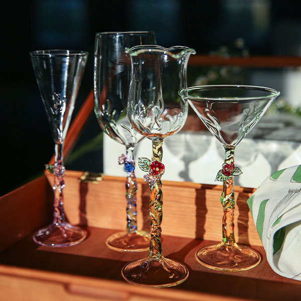 Rose Wine Glass - Champagne Glass - Romantic Gift - ApolloBox