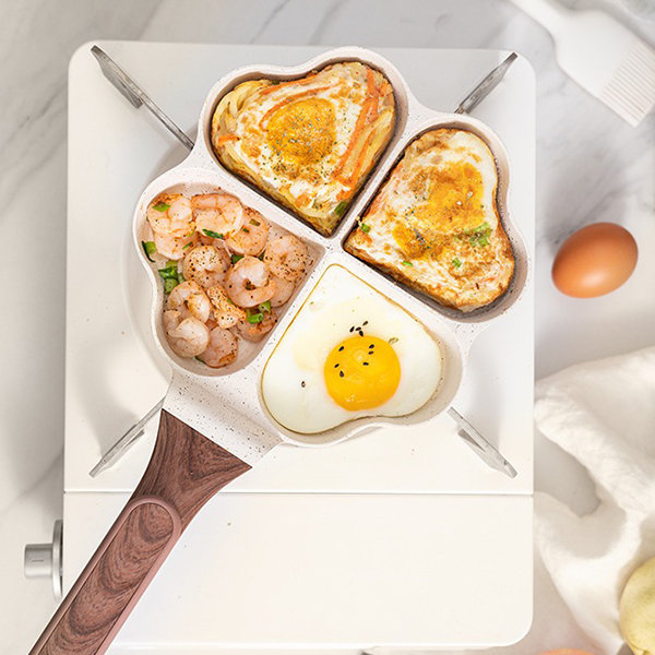 Heart Shaped Egg Mold - Microwave Safe - ApolloBox