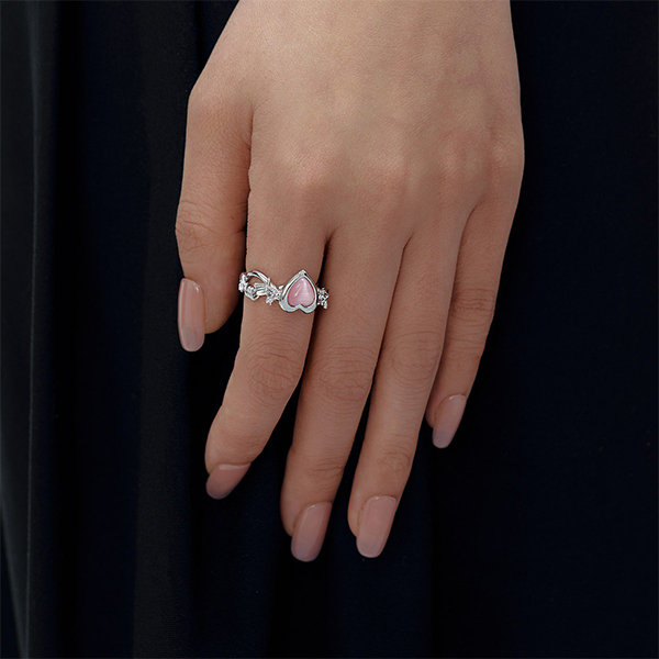 Timelessly Elegant Black and White Diamond Ring in White gold 14k