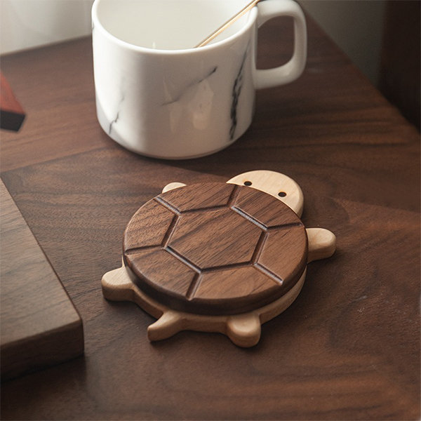 Turtle-Shaped Wooden Coaster - Charming Tabletop Protection - Nature-Inspired Design