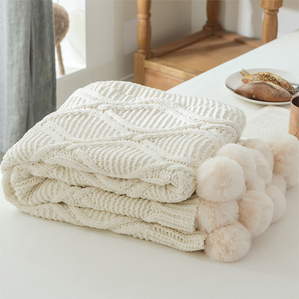 Plush Thickened Blanket - Panda - Camellia - Cozy and Stylish