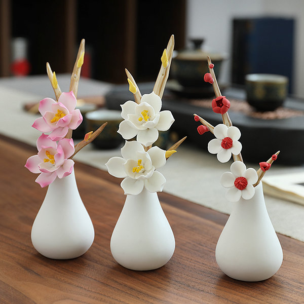 Ceramic Handcrafted Flower Vase Ornament - Elegant Design - Exquisite And Stylish