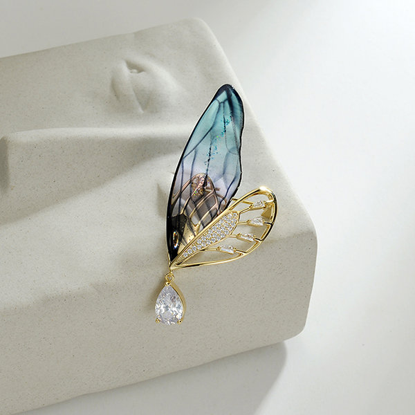 Cicada Wing Brooch - Nature-Inspired Jewelry - Ethereal Elegance